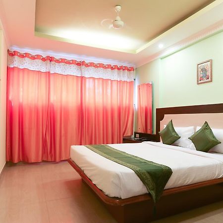 ホテル Treebo Trip Grand Regency バンガロール エクステリア 写真