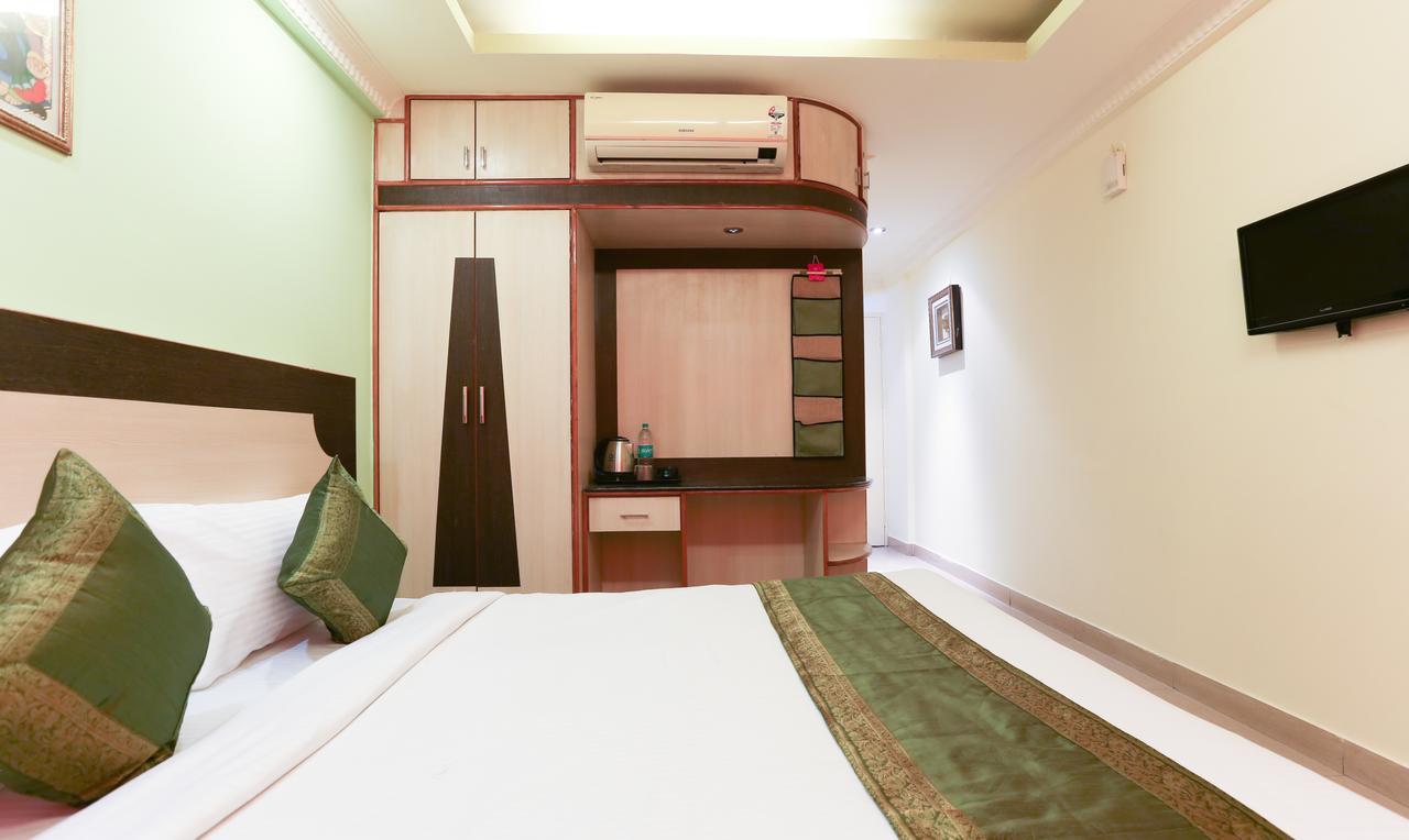 ホテル Treebo Trip Grand Regency バンガロール エクステリア 写真